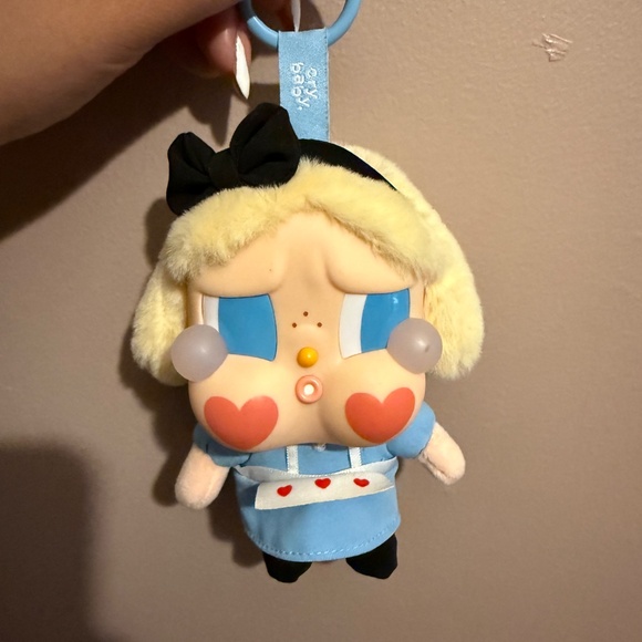 Crybaby Alice - Picture 2 of 3